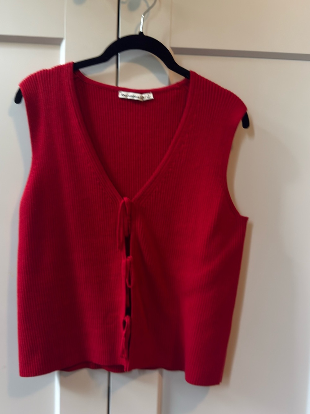Abercrombie & Fitch Red Ribbed Sleeveless Tie-Front Top